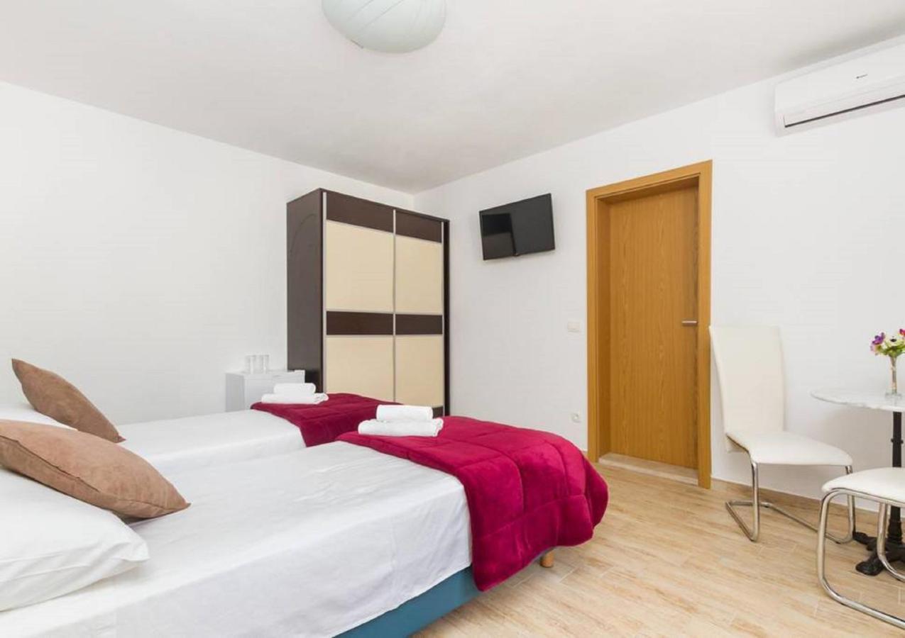 Peruzovic Rooms 2 Split Exterior photo